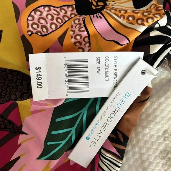 Bleu Rod Beattie Lace Down Over The Shoulder One-Piece Size - Picture 13 of 14